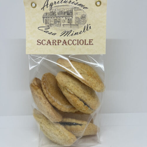 Scarpacciole biscotti senza lattosio farciti di confettura di prugne